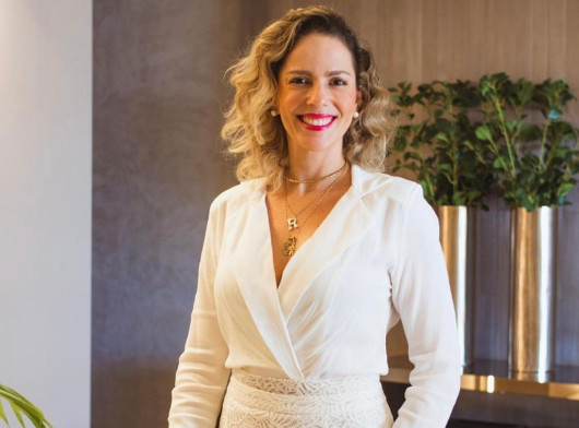 DRA. ROBERTA LOPES (DENTISTA) - MACEIÓ